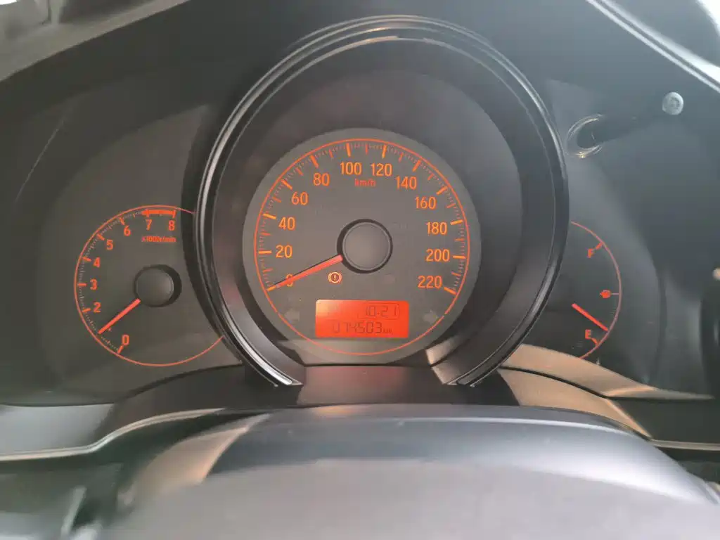 Honda Fit — фото 4