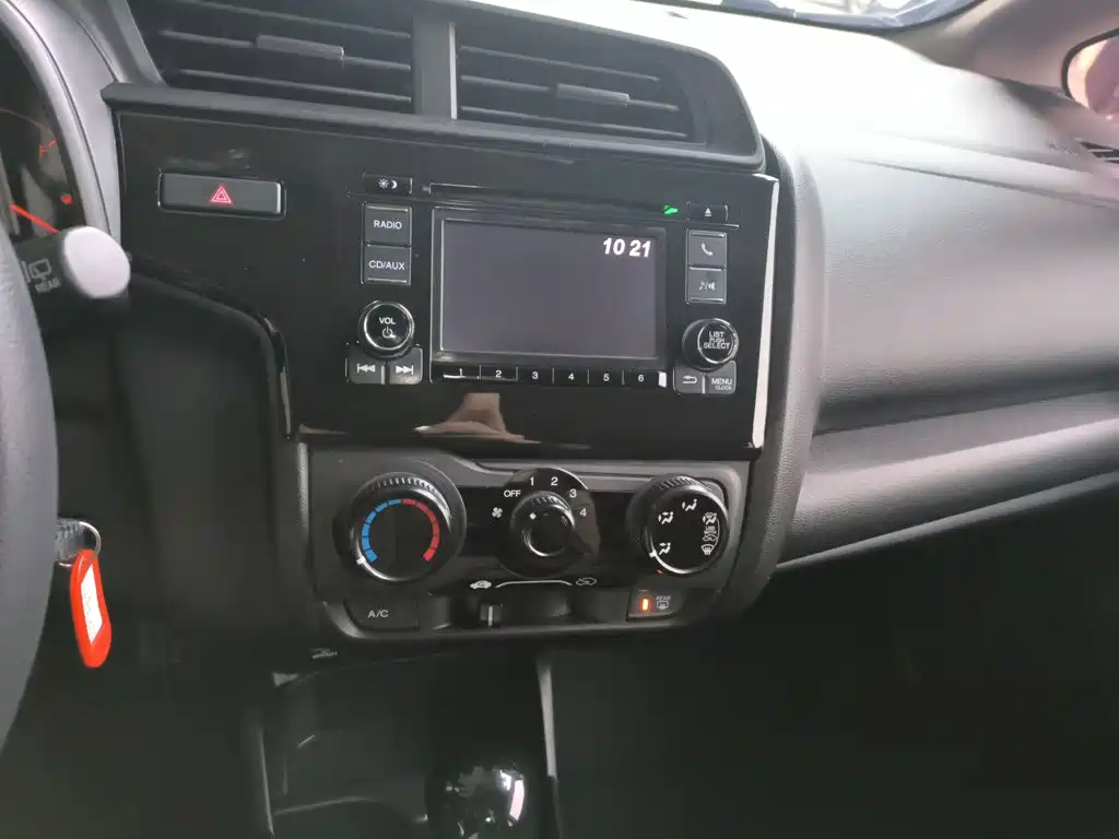 Honda Fit — фото 5