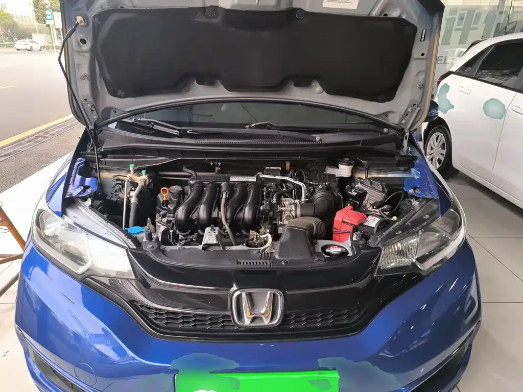 Honda Fit — фото 10