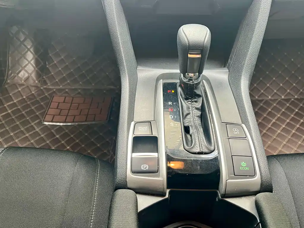 Honda Civic — фото 17