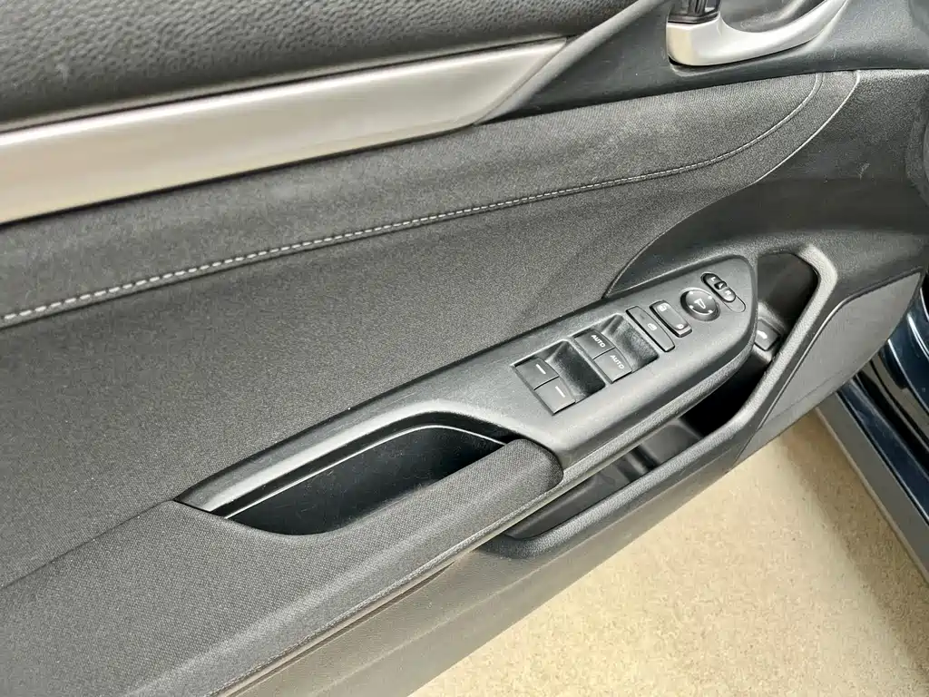 Honda Civic — фото 7