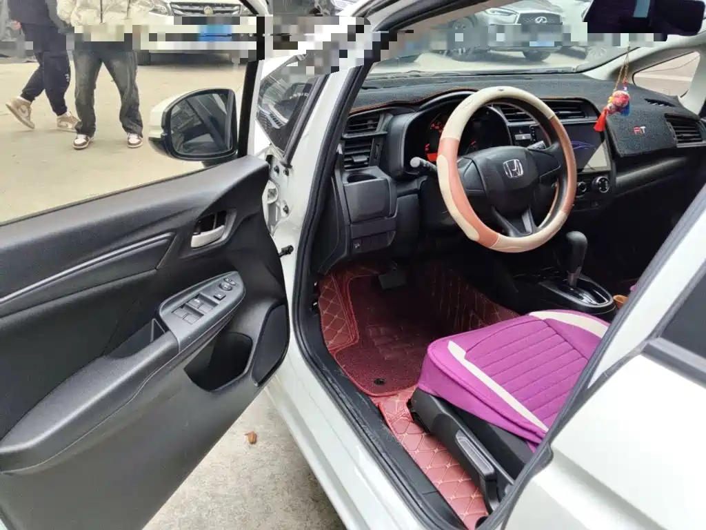 Honda Fit — фото 14