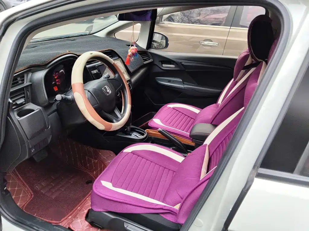 Honda Fit — фото 8