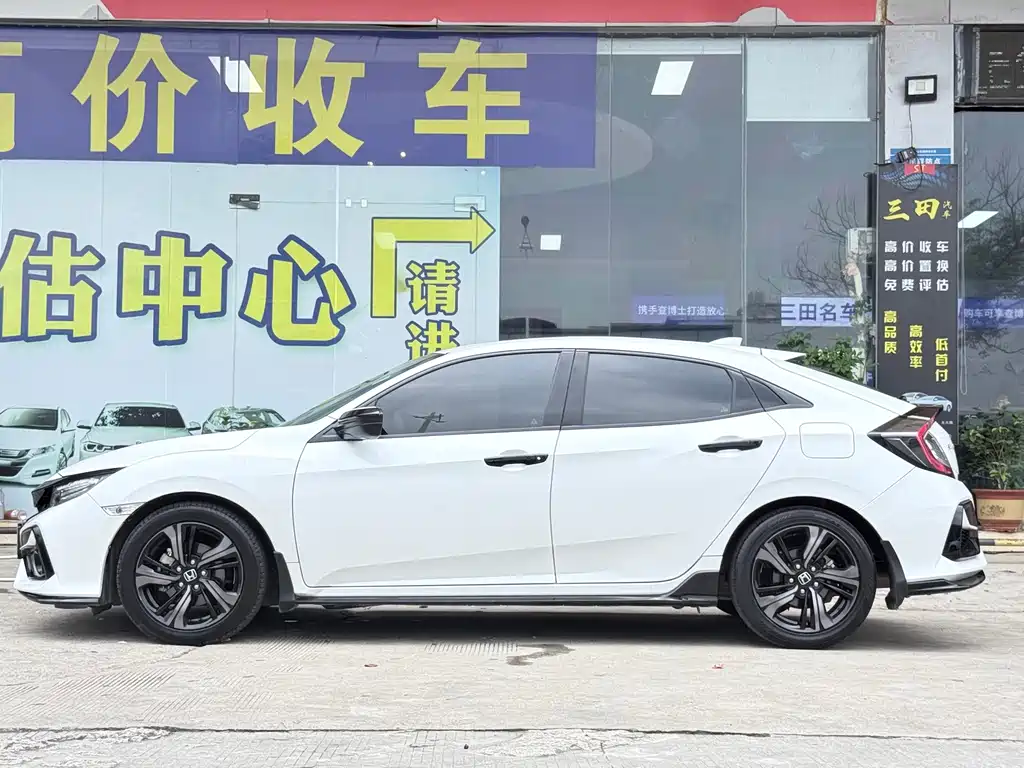 Honda Civic — фото 11