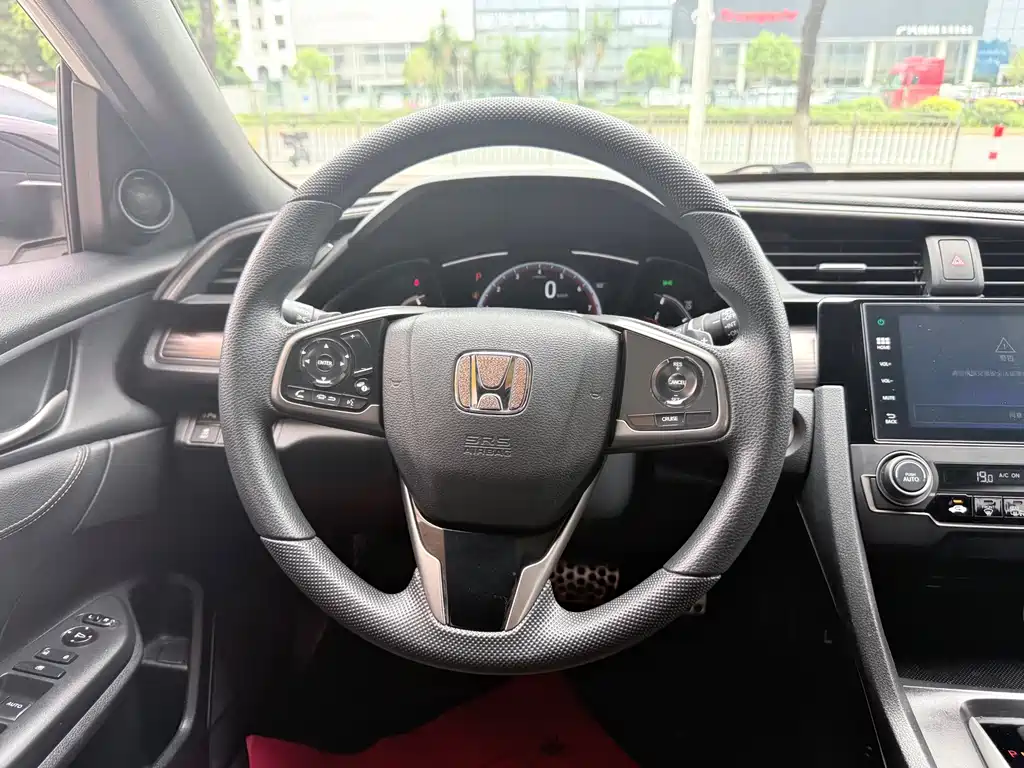 Honda Civic — фото 8