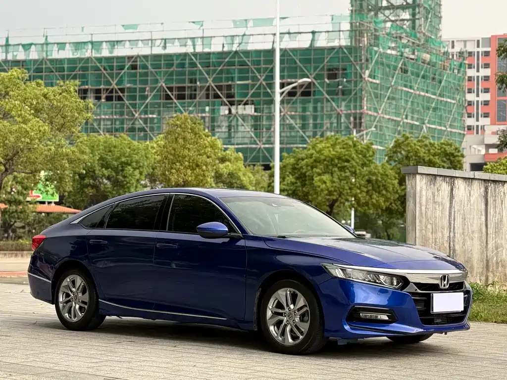 Honda Accord — фото 3