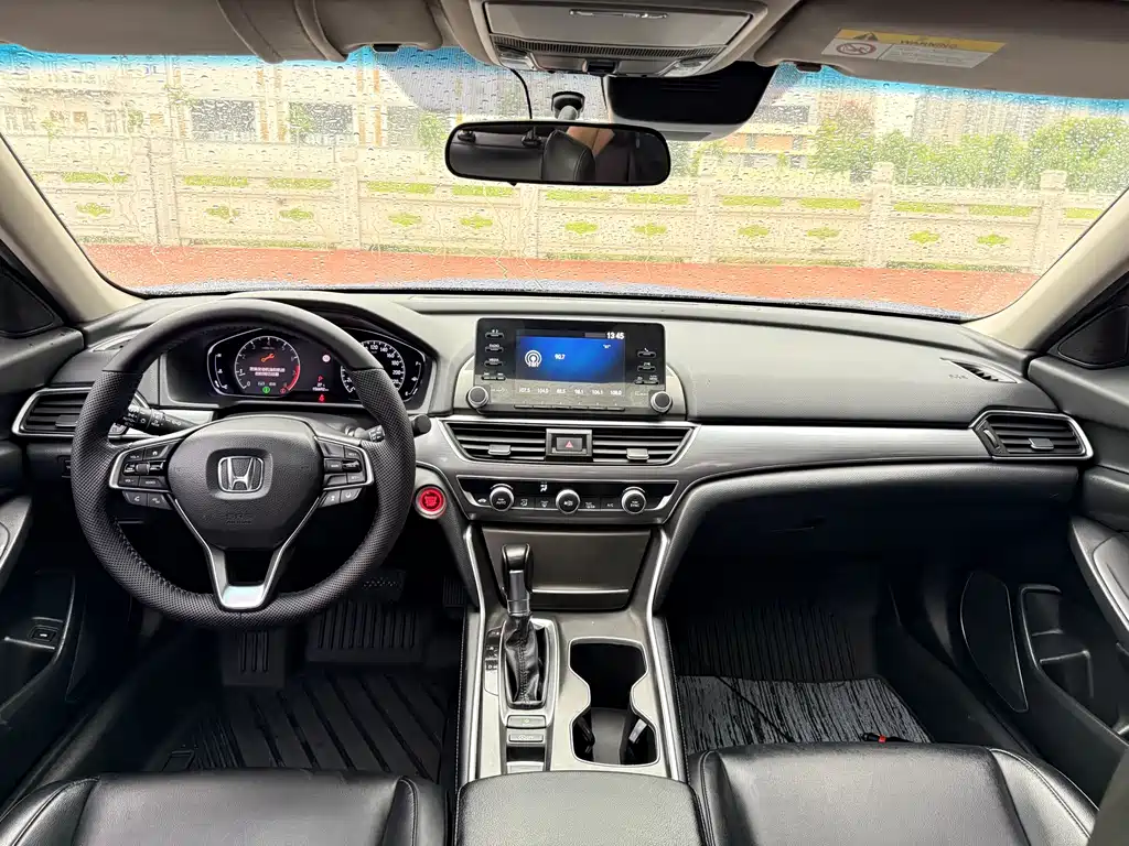 Honda Accord — фото 6