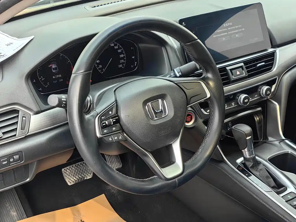 Honda Accord — фото 4