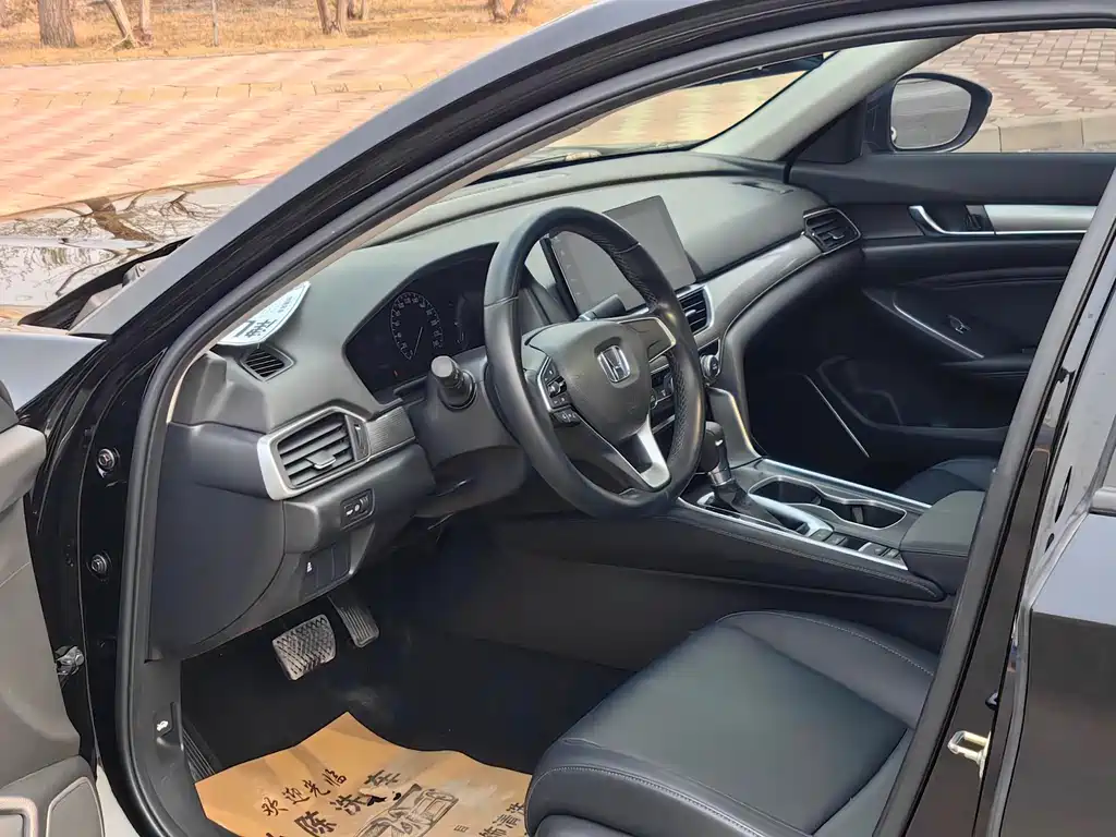 Honda Accord — фото 5