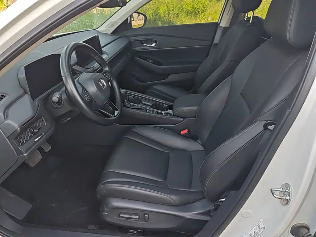 Honda Accord — фото 15