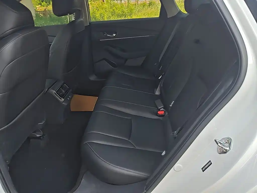 Honda Accord — фото 17