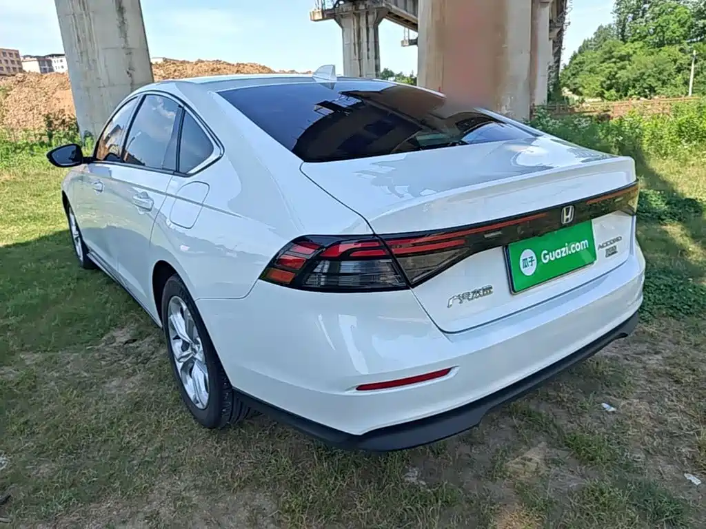Honda Accord — фото 5