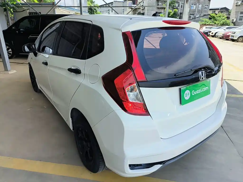 Honda Fit — фото 5