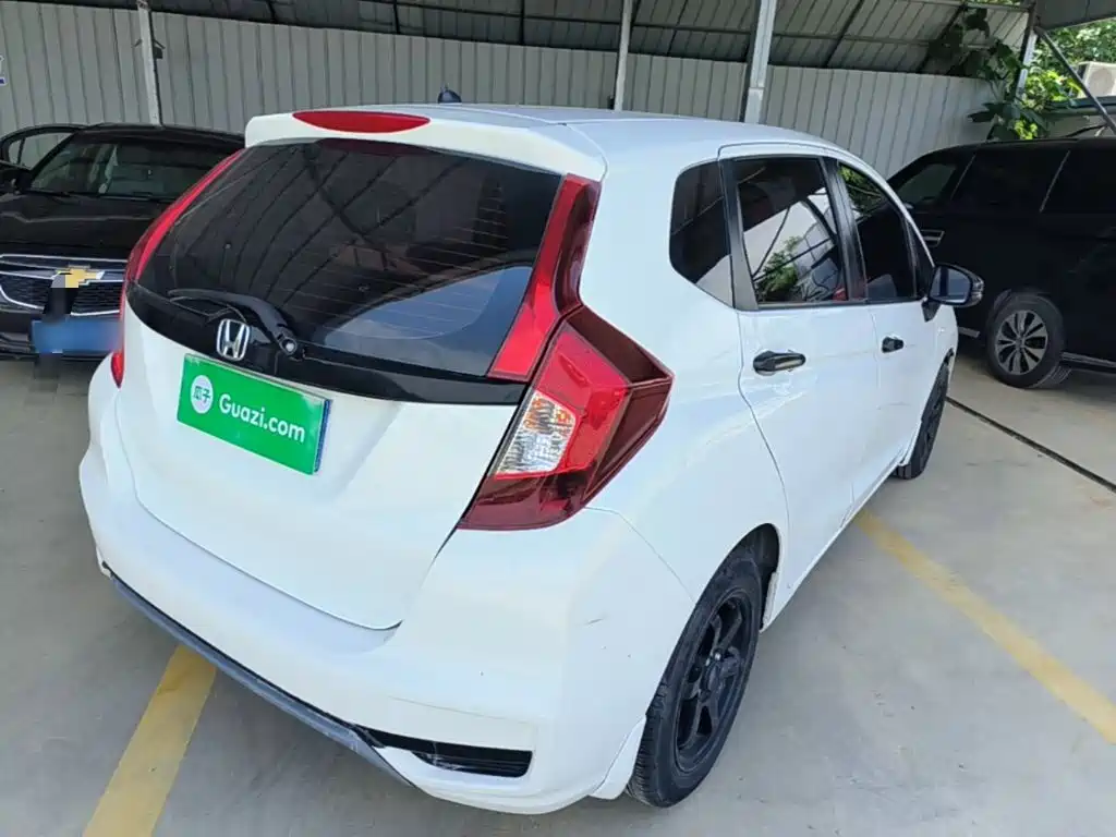 Honda Fit — фото 7