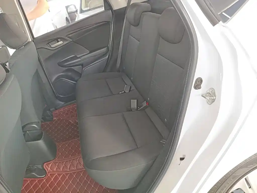 Honda Fit — фото 15