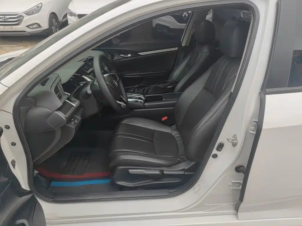 Honda Civic — фото 15