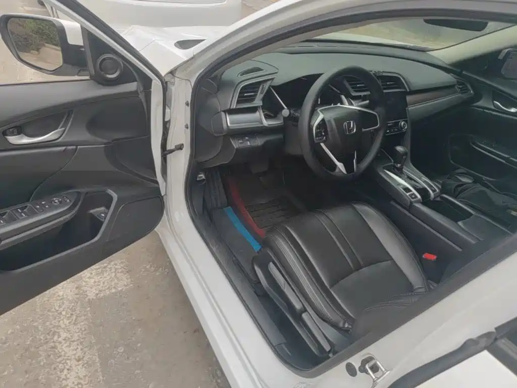 Honda Civic — фото 16