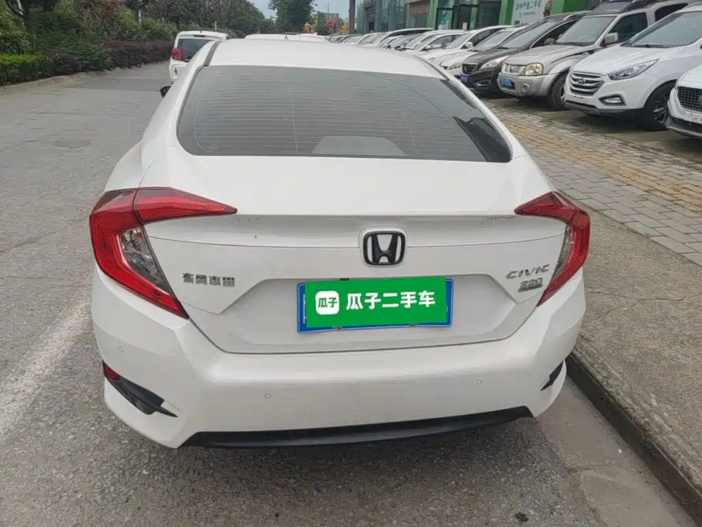 Honda Civic — фото 6