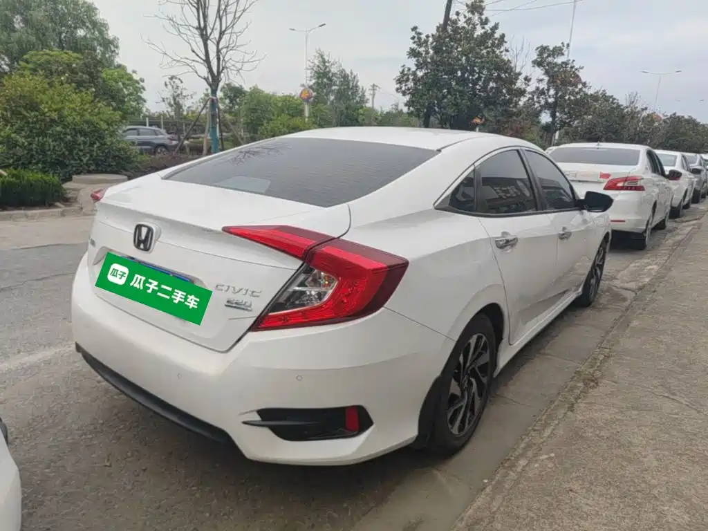 Honda Civic — фото 7