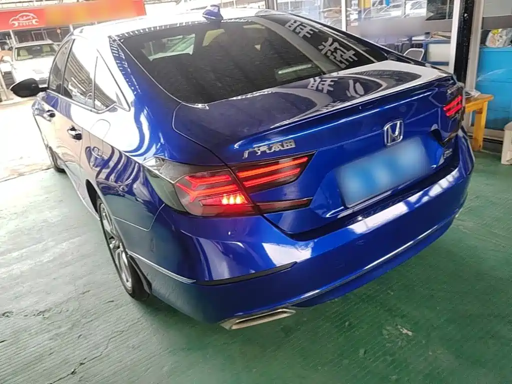Honda Accord — фото 5
