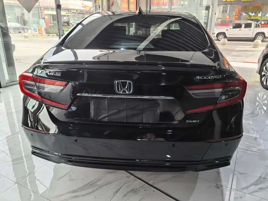 Honda Accord — фото 5