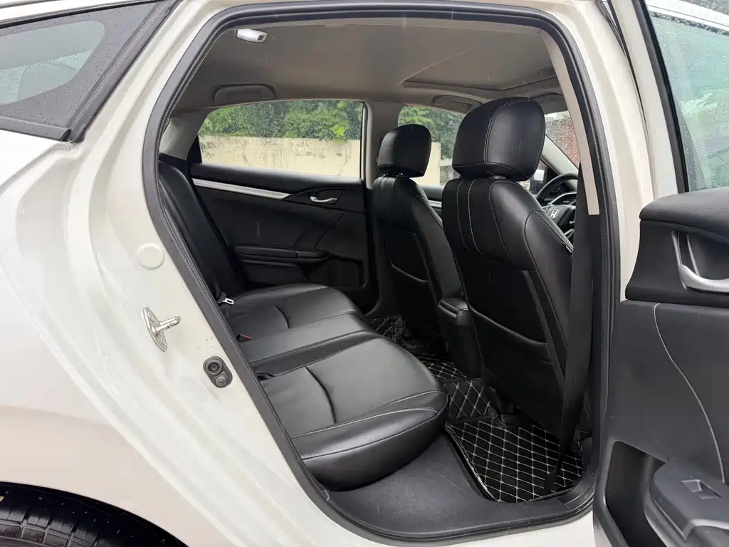 Honda Civic — фото 11