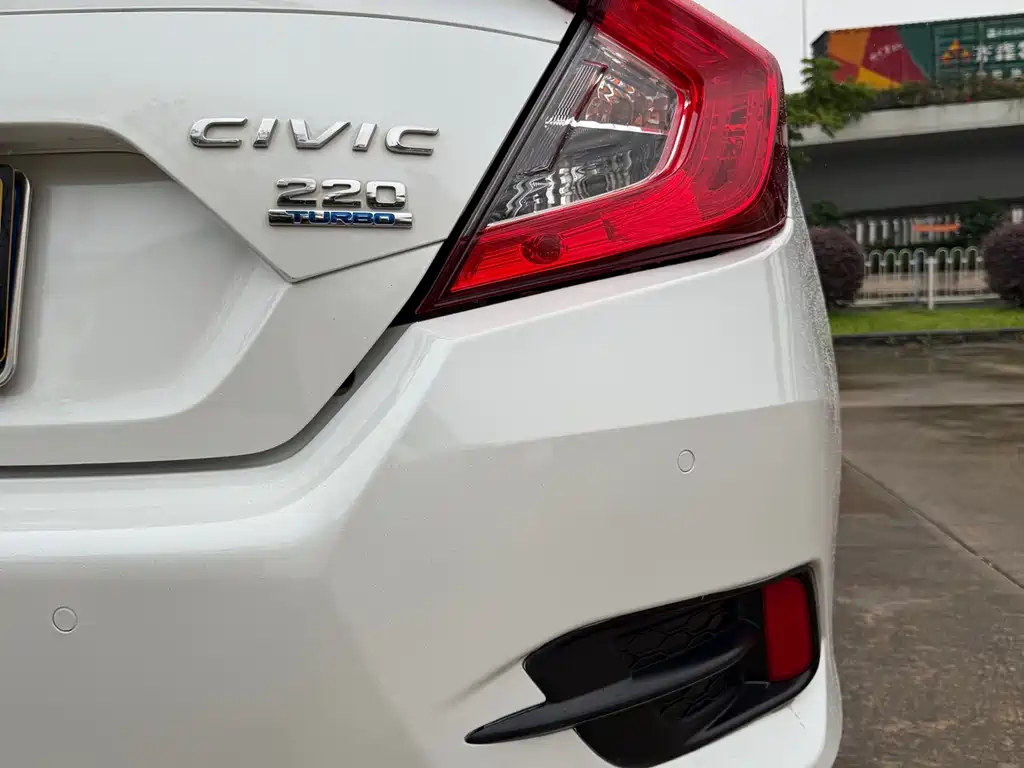 Honda Civic — фото 14