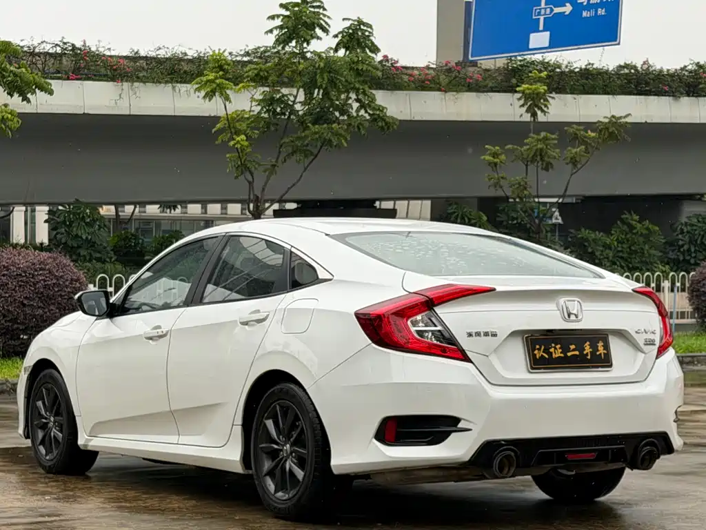 Honda Civic — фото 4