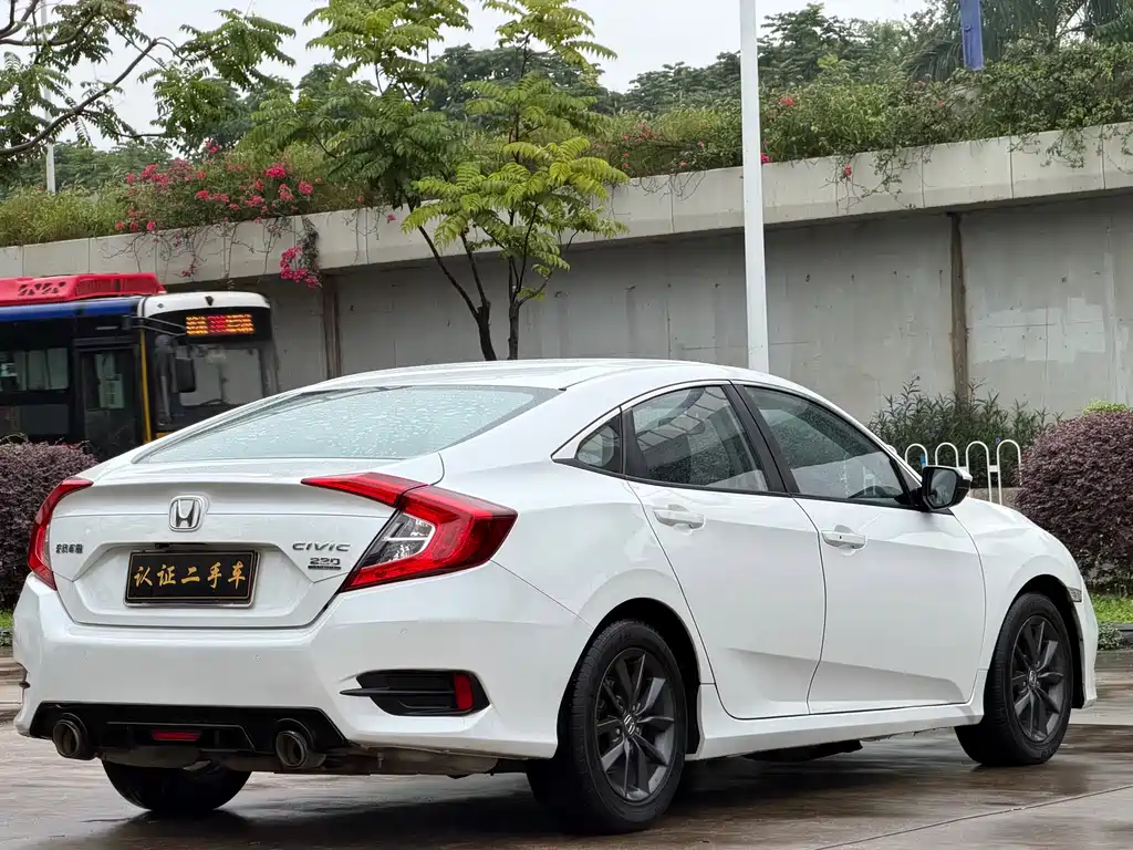 Honda Civic — фото 6