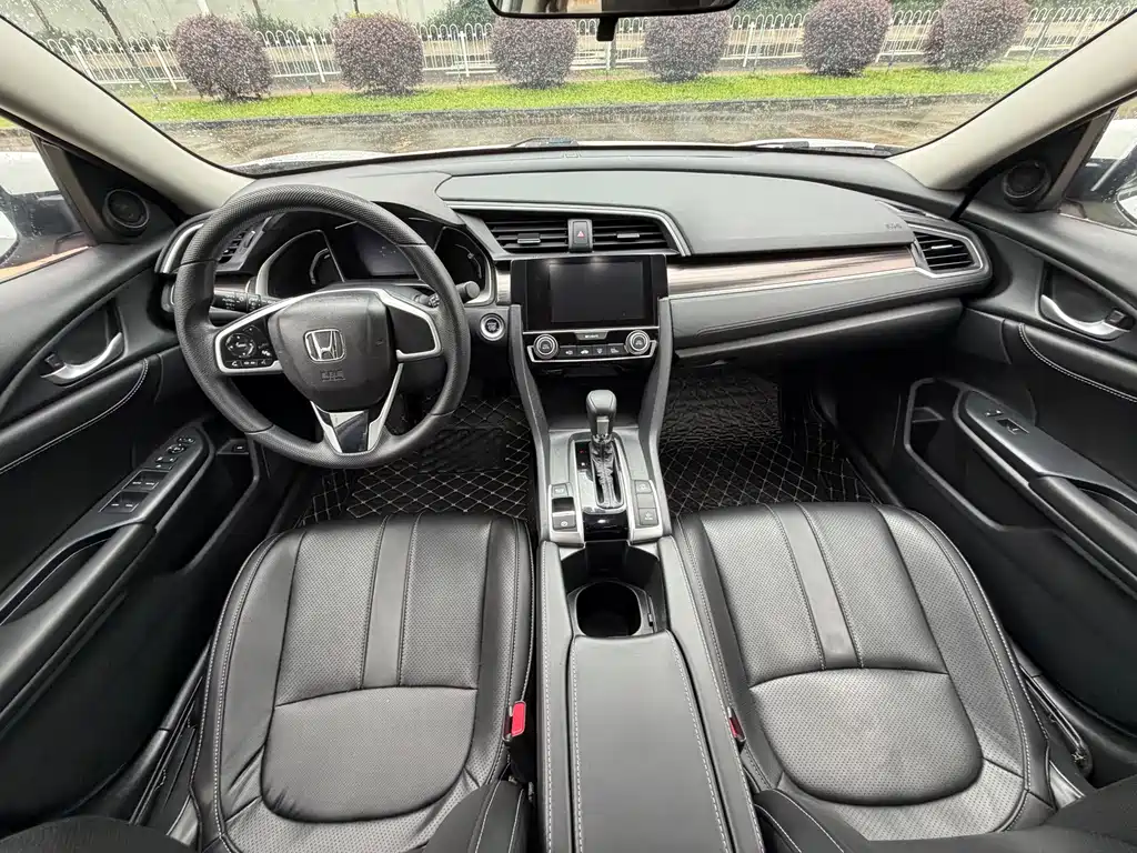 Honda Civic — фото 7