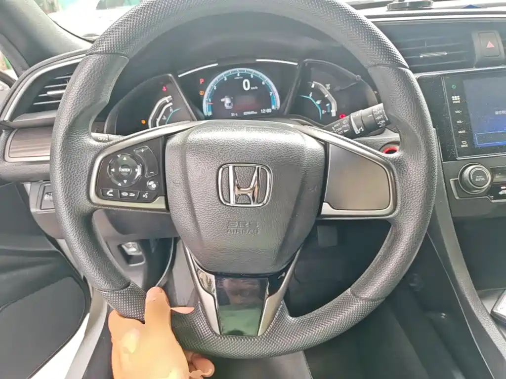 Honda Civic — фото 11