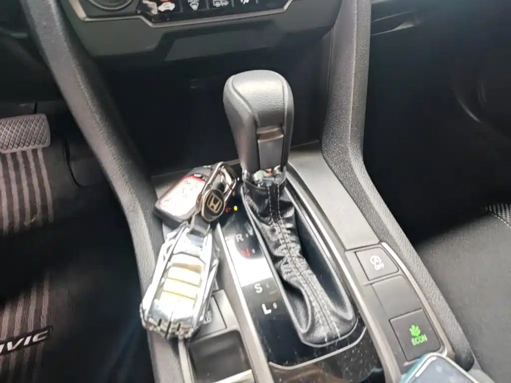Honda Civic — фото 14