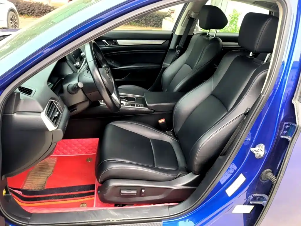 Honda Accord — фото 15