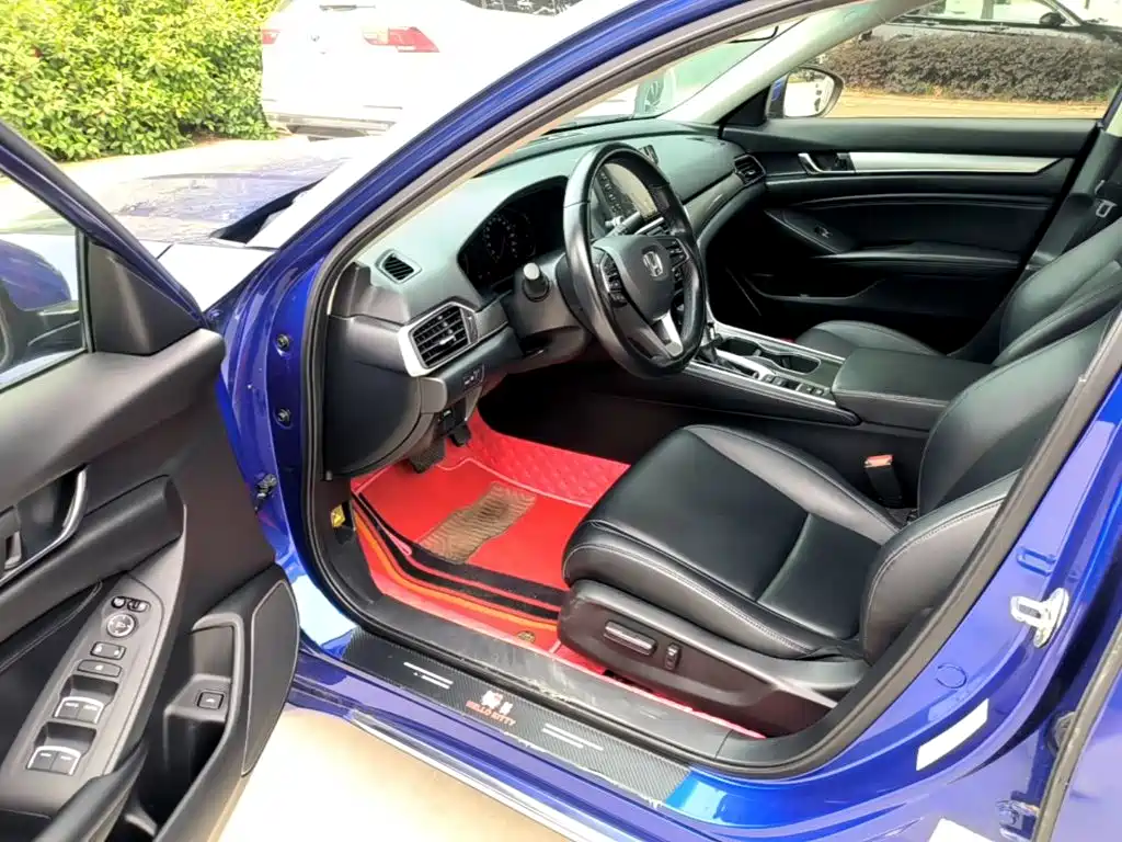 Honda Accord — фото 16