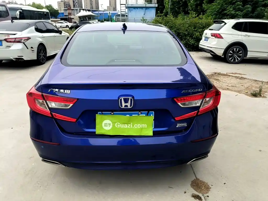 Honda Accord — фото 6