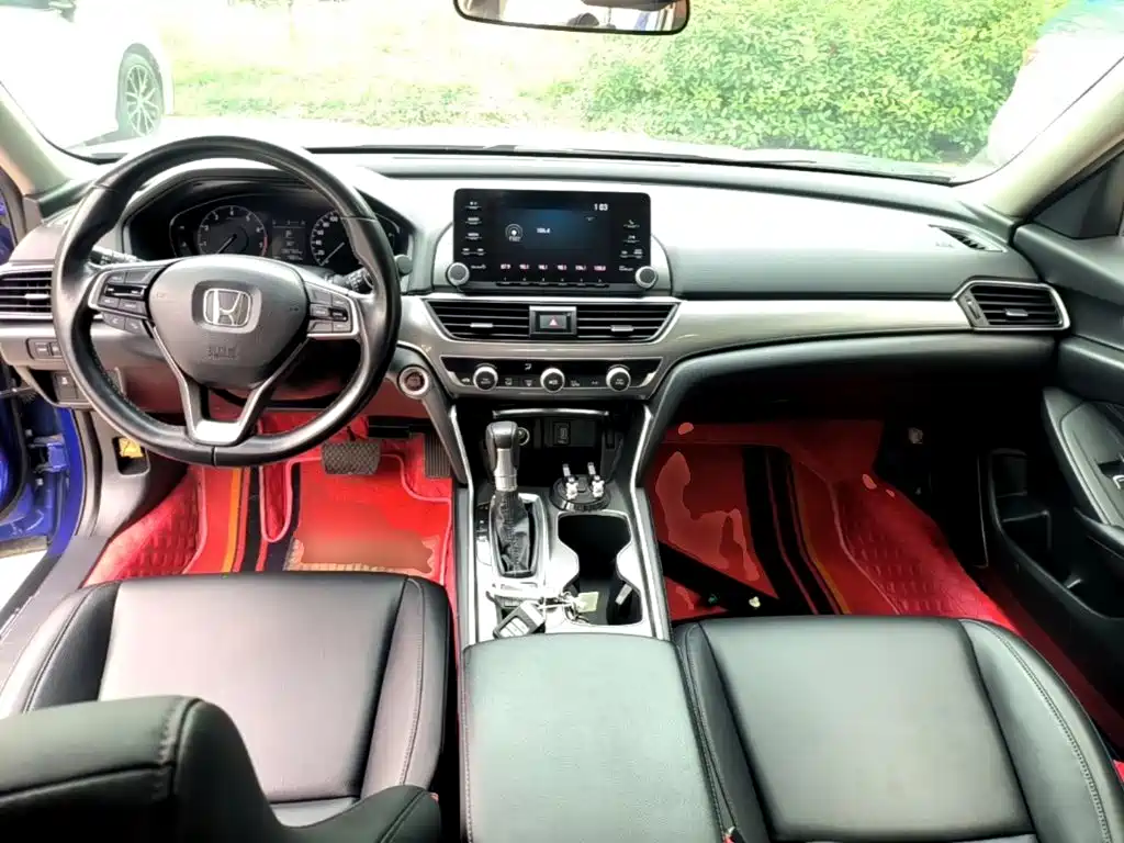 Honda Accord — фото 10