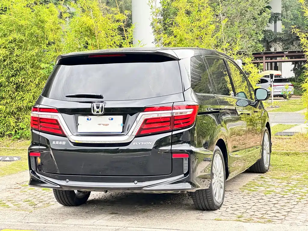 Honda Elysion — фото 20