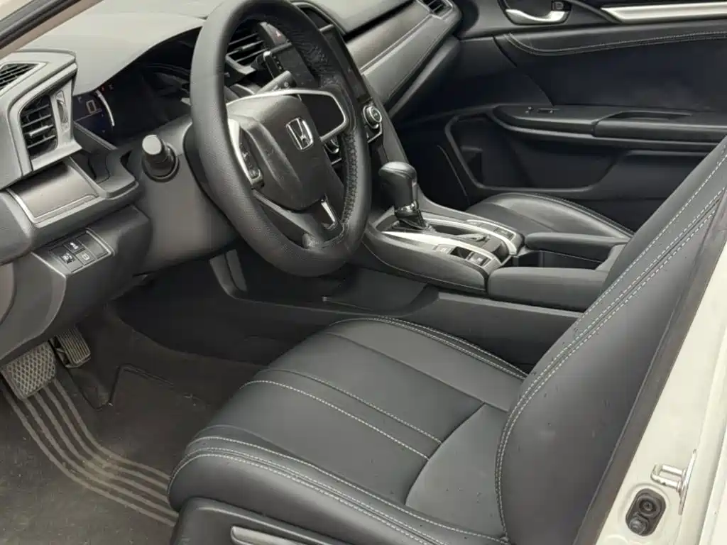 Honda Civic — фото 13