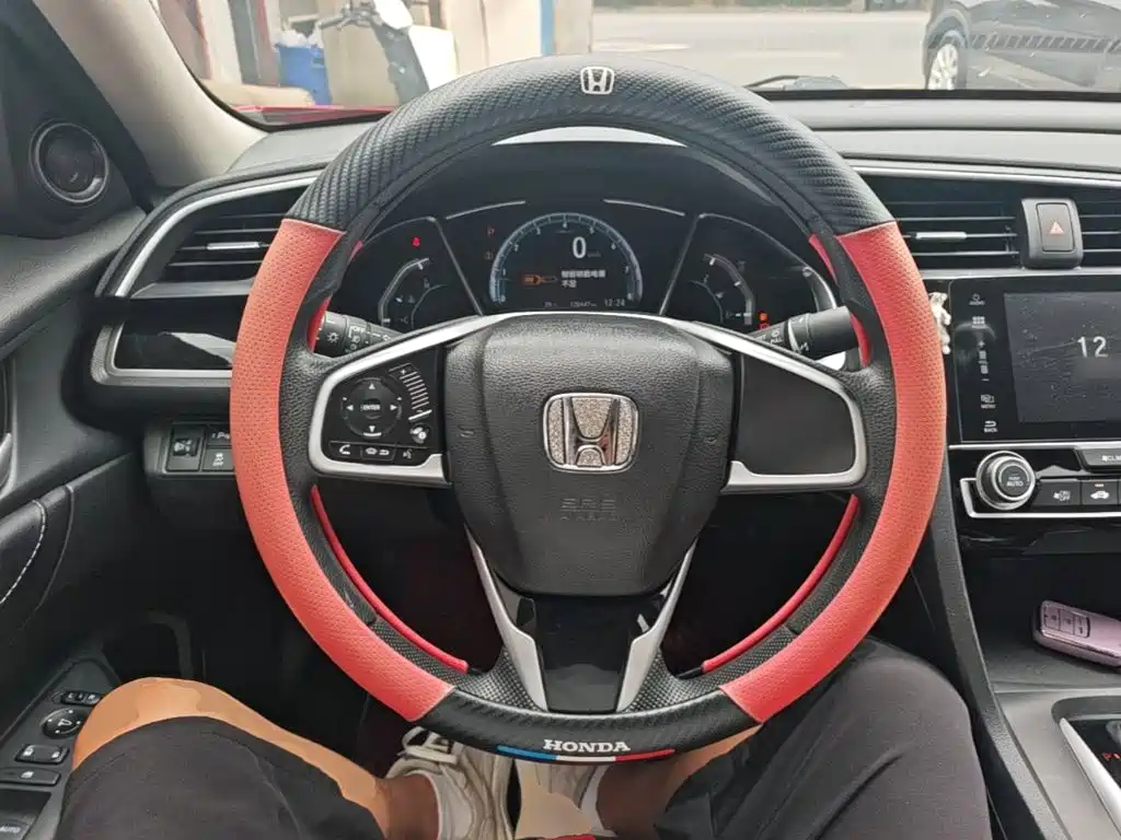 Honda Civic — фото 11