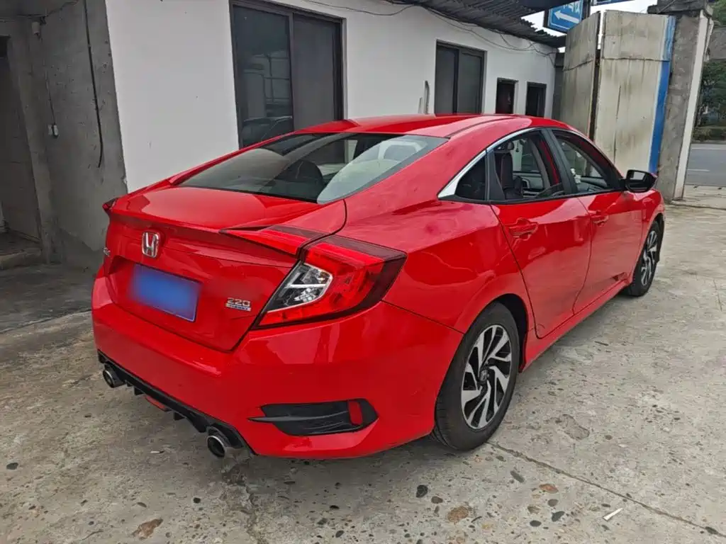 Honda Civic — фото 7