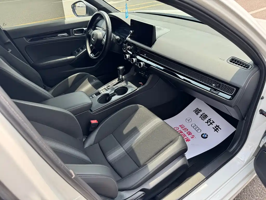 Honda Civic — фото 11