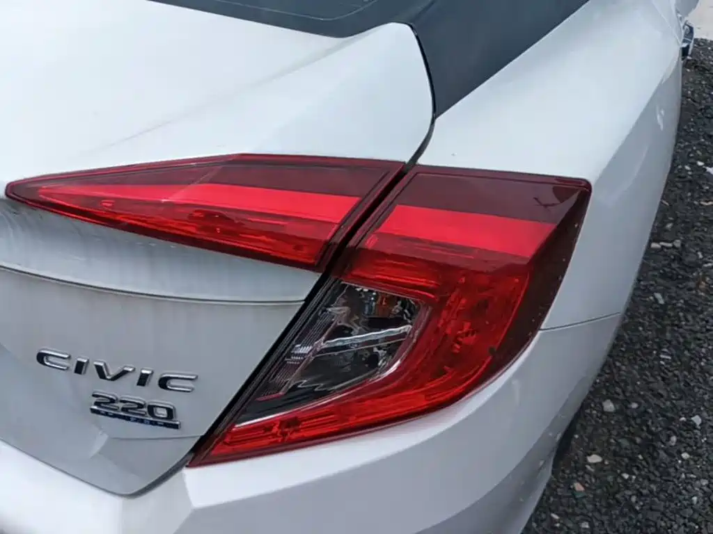 Honda Civic — фото 8