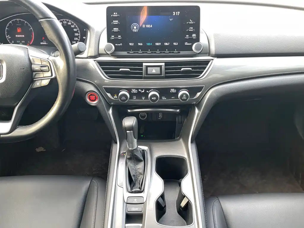 Honda Accord — фото 14