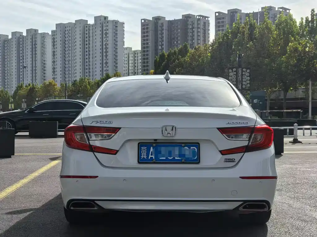 Honda Accord — фото 3