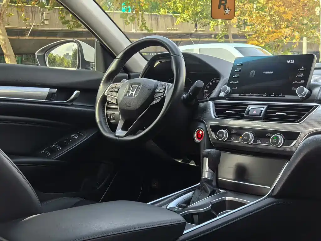 Honda Accord — фото 8