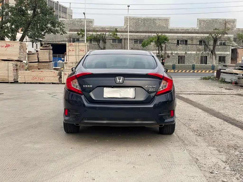 Honda Civic — фото 11