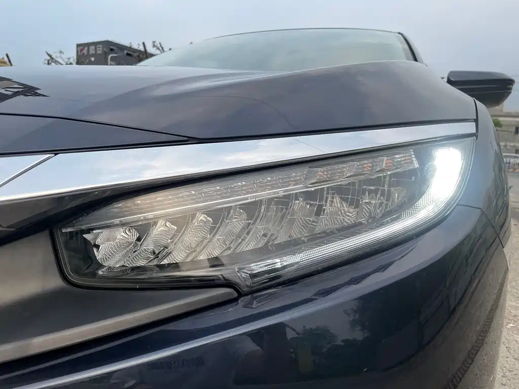 Honda Civic — фото 16