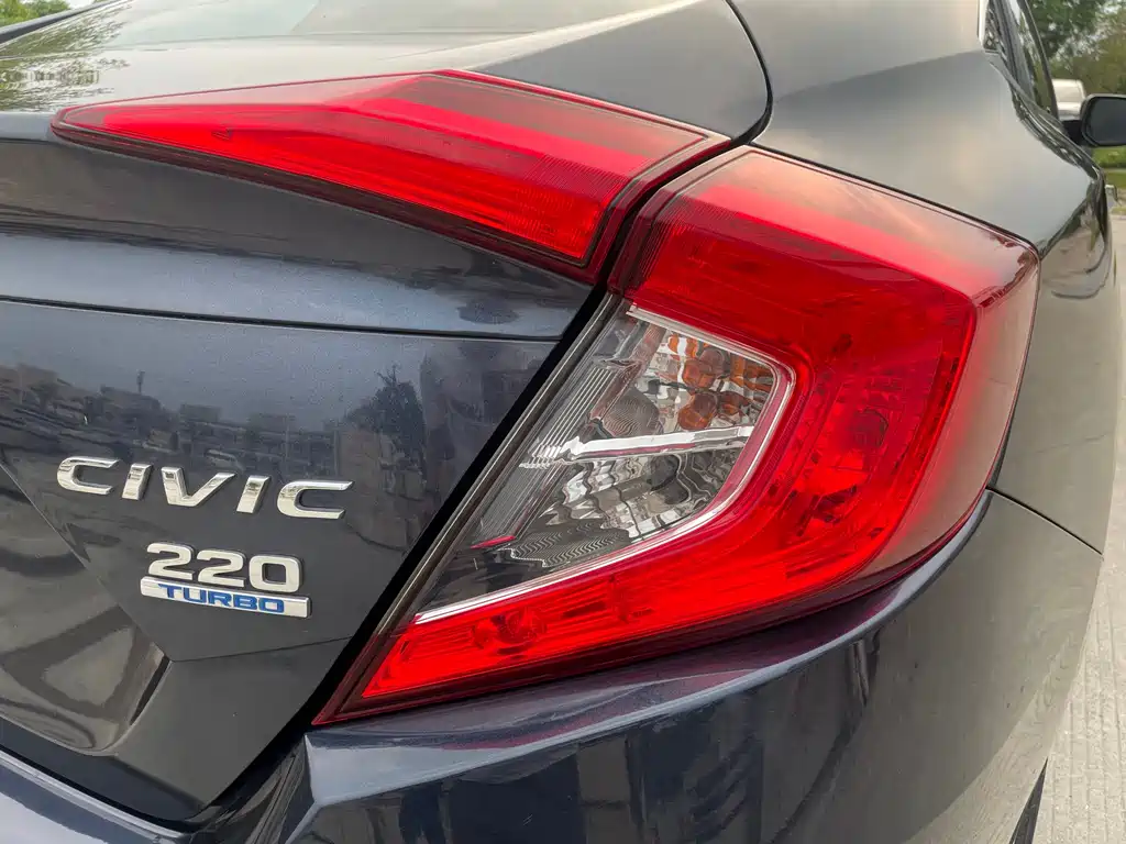 Honda Civic — фото 17