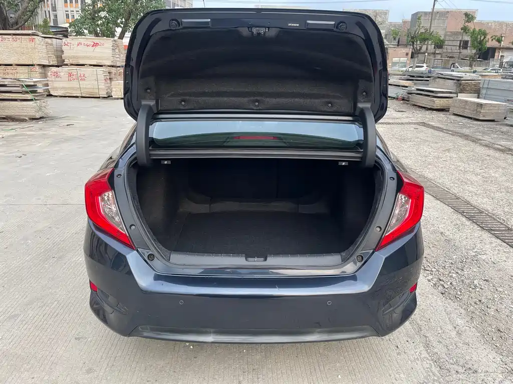 Honda Civic — фото 18