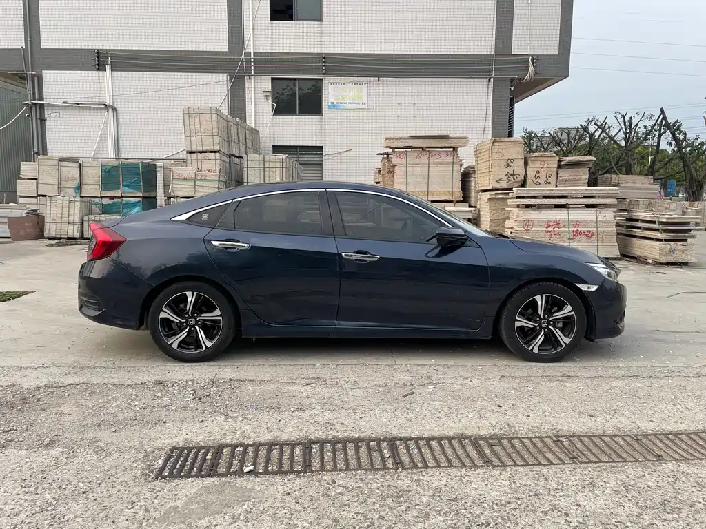 Honda Civic — фото 4